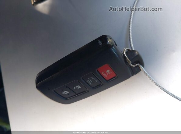 5TDJZRFH4HS483044 2017 TOYOTA HIGHLANDER Red Widok deski rozdzielczej