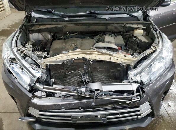 5TDJZRFH4JS498004 2018 TOYOTA HIGHLANDER Gray Vista interior trasera