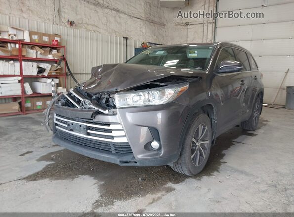 5TDJZRFH5HS394194 2017 TOYOTA HIGHLANDER Коричневый Передняя левая четверть