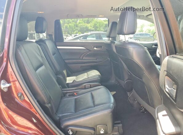 5TDJZRFH5HS452790 2017 TOYOTA HIGHLANDER Burgundy Rear interior view