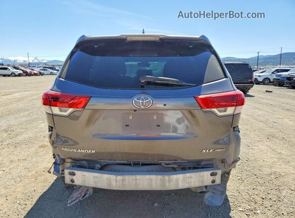 5TDJZRFH5JS560574 2018 TOYOTA HIGHLANDER Gray Вид ззаду
