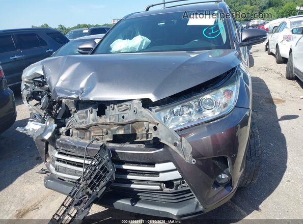5TDJZRFH5JS561577 2018 TOYOTA HIGHLANDER Gray Սարքավորումների վահանակի տեսք