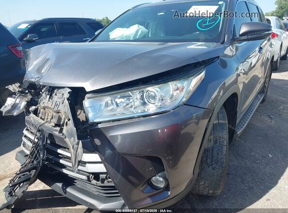 5TDJZRFH5JS561577 2018 TOYOTA HIGHLANDER Gray Դիմացի տեսք