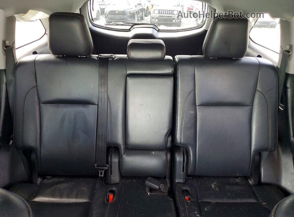5TDJZRFH5JS898699 2018 TOYOTA HIGHLANDER White Հետևի նստատեղերի տեսք