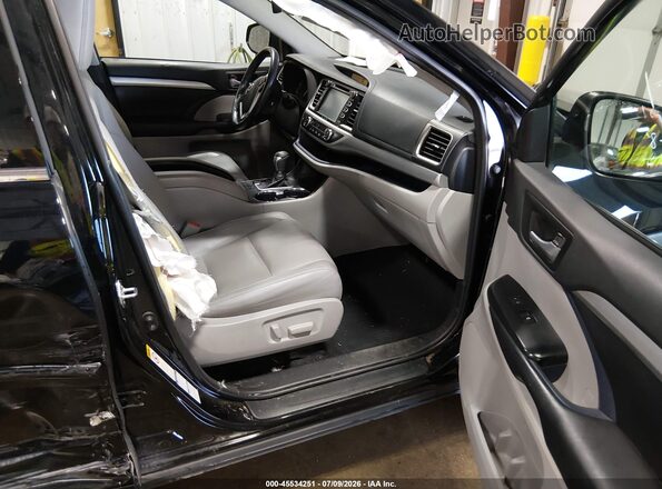 5TDJZRFH5JS904713 2018 TOYOTA HIGHLANDER Black წინა სალონის ხედი