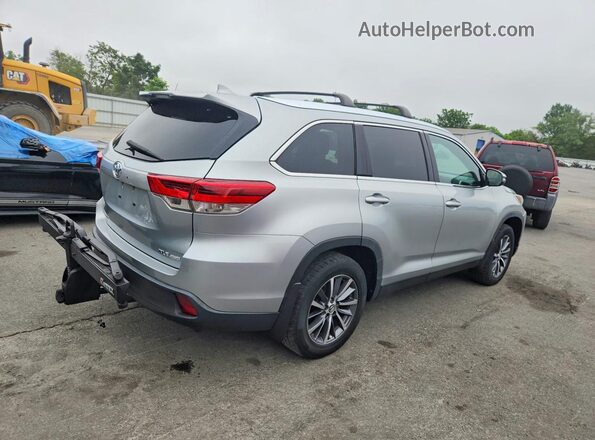 5TDJZRFH5KS613579 2019 TOYOTA HIGHLANDER Silver უკანა მარჯვენა