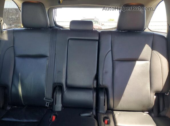 5TDJZRFH5KS708949 2019 TOYOTA HIGHLANDER Blue Հետևի նստատեղերի տեսք