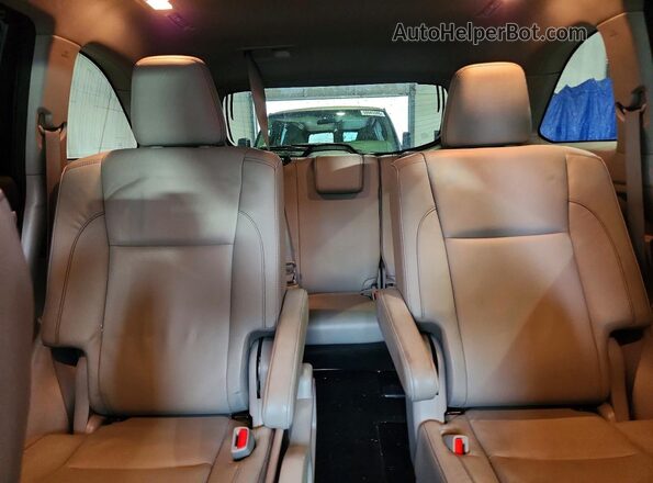 5TDJZRFH6HS374729 2017 TOYOTA HIGHLANDER Silver Rear seats view