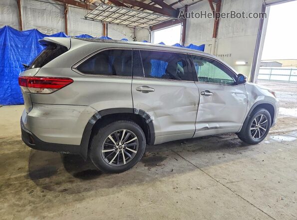 5TDJZRFH6HS374729 2017 TOYOTA HIGHLANDER Silver Rear right