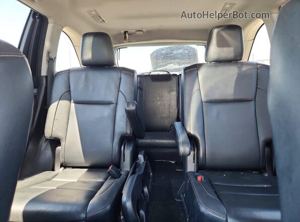 5TDJZRFH6HS414193 2017 TOYOTA HIGHLANDER Серый Вид задних сидений
