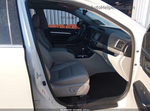 5TDJZRFH6HS514410 2017 TOYOTA HIGHLANDER White Вид салону спереду