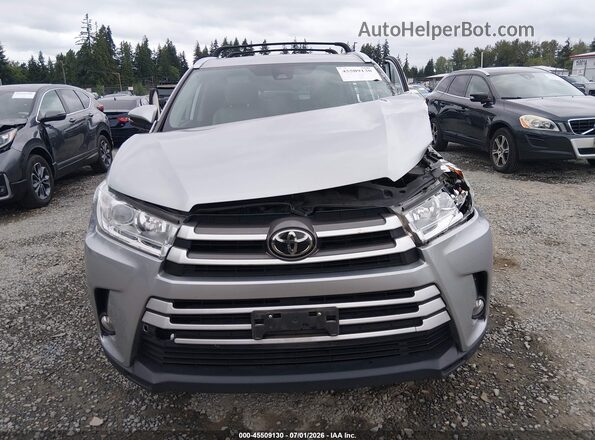 5TDJZRFH6JS524506 2018 TOYOTA HIGHLANDER Silver Вид задньої частини салону