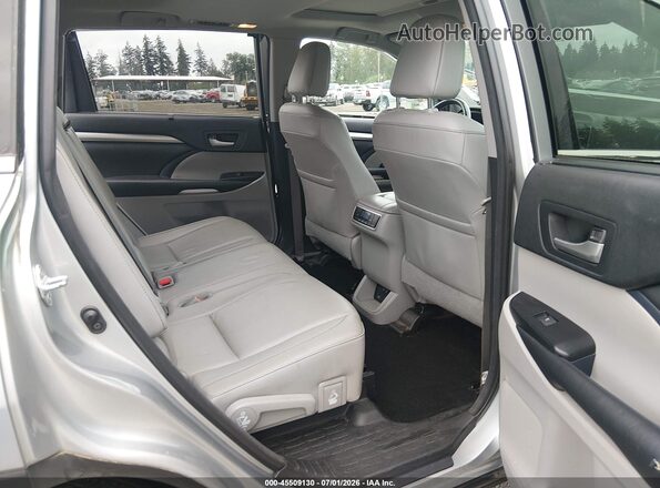 5TDJZRFH6JS524506 2018 TOYOTA HIGHLANDER Silver 