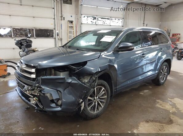5TDJZRFH6JS889185 2018 TOYOTA HIGHLANDER Blue Vista tres cuartos delantera izquierda