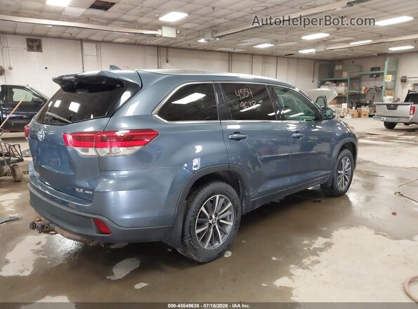 5TDJZRFH6JS889185 2018 TOYOTA HIGHLANDER Blue Trasero derecho