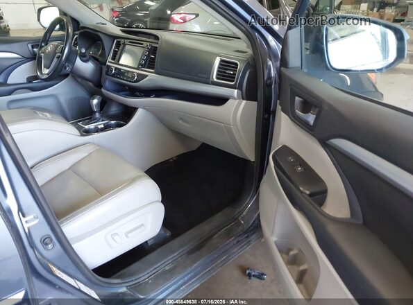 5TDJZRFH6JS889185 2018 TOYOTA HIGHLANDER Blue Vista interior delantera