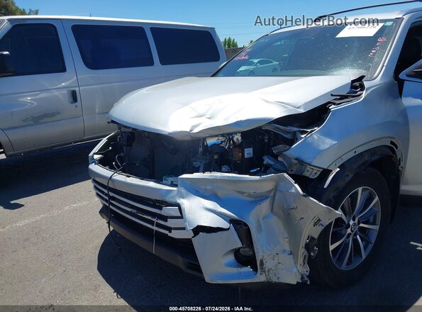 5TDJZRFH6KS609704 2019 TOYOTA HIGHLANDER Gray Front view