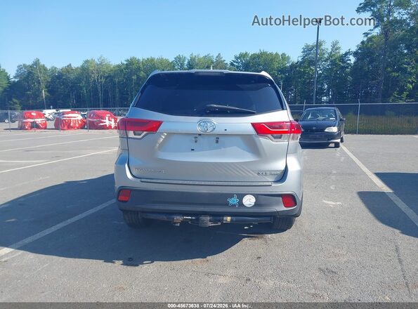 5TDJZRFH7HS413912 2017 TOYOTA HIGHLANDER Серебряный 