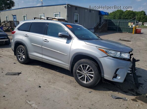5TDJZRFH7HS457862 2017 TOYOTA HIGHLANDER Silver Передня права чверть