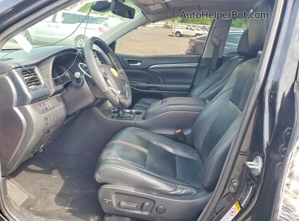 5TDJZRFH7JS560320 2018 TOYOTA HIGHLANDER Черный Вид салона спереди
