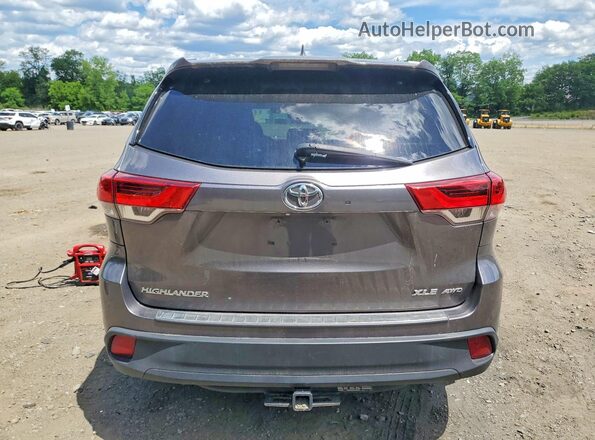 5TDJZRFH7JS561872 2018 TOYOTA HIGHLANDER Серый Вид сзади