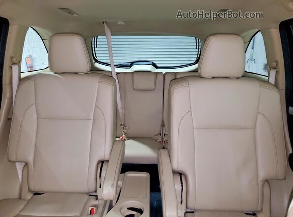 5TDJZRFH7JS806668 2018 TOYOTA HIGHLANDER Blue Vista de los asientos traseros