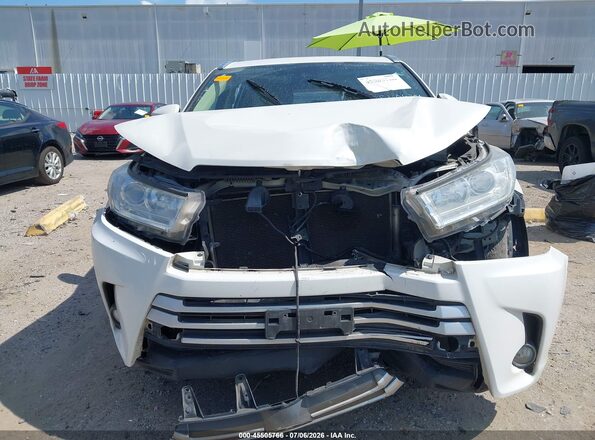 5TDJZRFH7KS574459 2019 TOYOTA HIGHLANDER Белый Вид щитка приборов