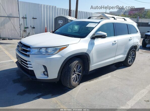 5TDJZRFH8HS431352 2017 TOYOTA HIGHLANDER White Vista tres cuartos delantera izquierda