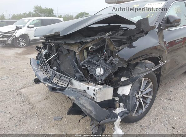 5TDJZRFH8HS465162 2017 TOYOTA HIGHLANDER Black Widok z przodu