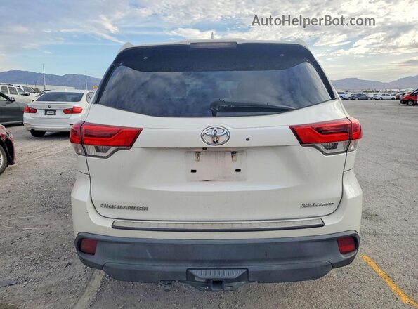 5TDJZRFH8HS515428 2017 TOYOTA HIGHLANDER White Rear view