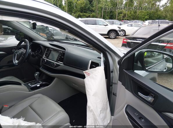 5TDJZRFH8JS552582 2018 TOYOTA HIGHLANDER Gray Widok wnętrza z przodu