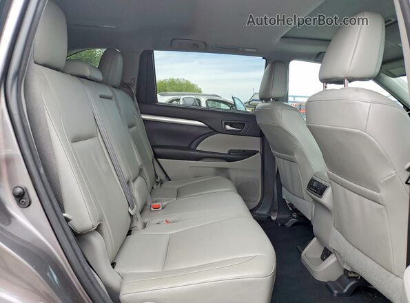 5TDJZRFH8JS552971 2018 TOYOTA HIGHLANDER Gray Widok wnętrza z tyłu