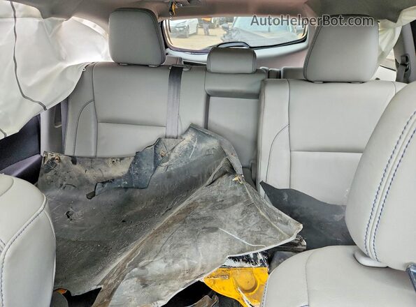 5TDJZRFH8JS844507 2018 TOYOTA HIGHLANDER Blue Rear seats view