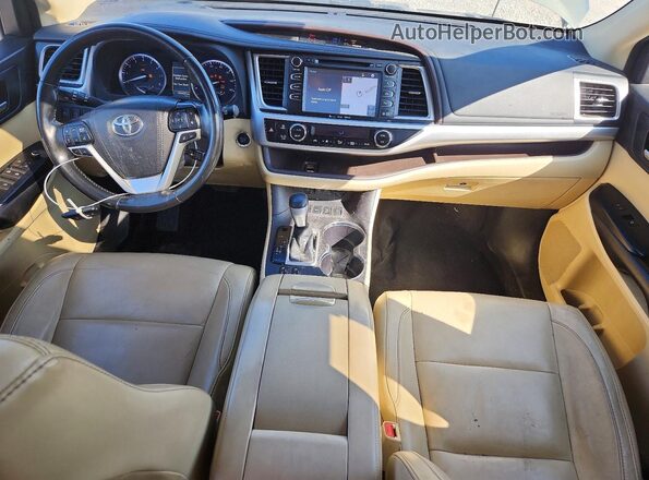 5TDJZRFH8JS856785 2018 TOYOTA HIGHLANDER Green Vista del salpicadero