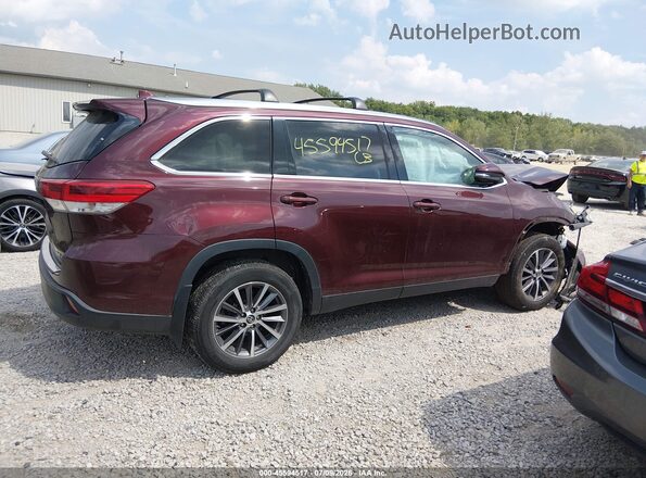 5TDJZRFH8KS708041 2019 TOYOTA HIGHLANDER Burgundy Սալոնի հետևի տեսք