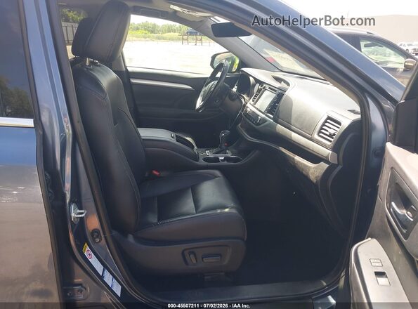 5TDJZRFH8KS985059 2019 TOYOTA HIGHLANDER Синий Вид салона спереди