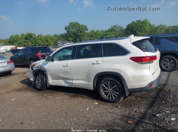 5TDJZRFH9HS364714 2017 TOYOTA HIGHLANDER White Widok wnętrza 360 stopni