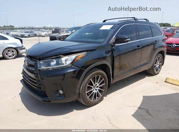5TDJZRFH9HS440786 2017 TOYOTA HIGHLANDER Черный Передняя левая четверть