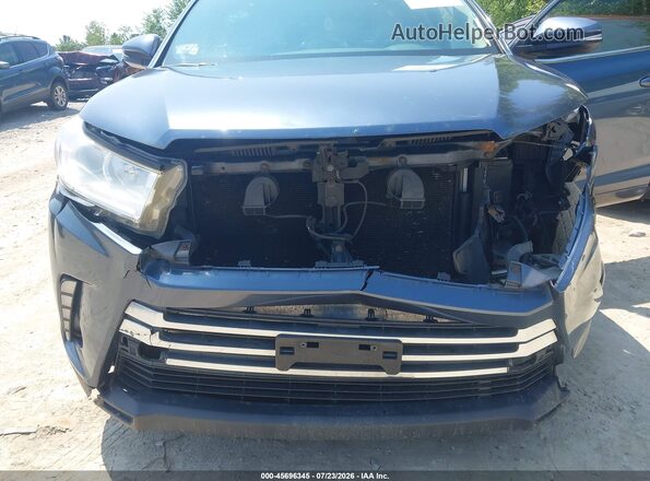 5TDJZRFH9HS449553 2017 TOYOTA HIGHLANDER Light Blue Вид спереди