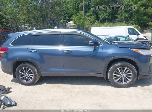 5TDJZRFH9HS449553 2017 TOYOTA HIGHLANDER Light Blue Панорамный вид салона 360°