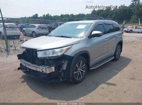 5TDJZRFH9HS478762 2017 TOYOTA HIGHLANDER Silver Vista tres cuartos delantera izquierda