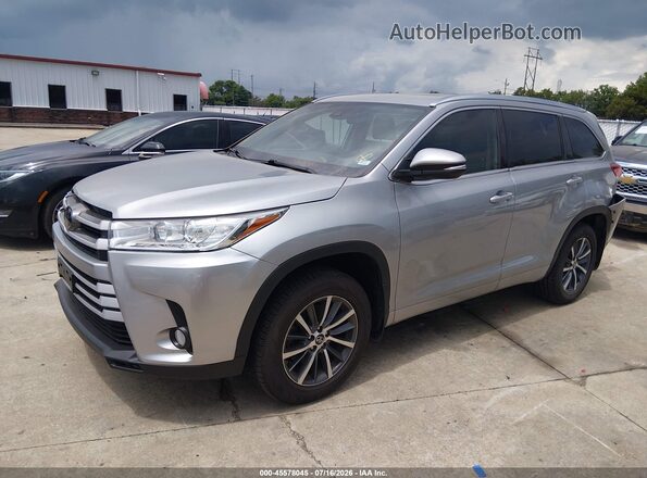 5TDJZRFH9JS492747 2018 TOYOTA HIGHLANDER Gray Front left