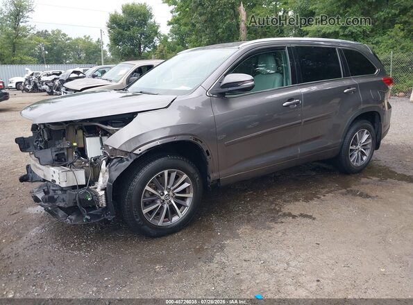 5TDJZRFH9JS527447 2018 TOYOTA HIGHLANDER Gray Առջևի ձախ երեք քառորդ տեսարան