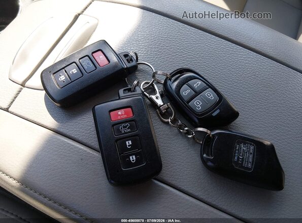 5TDJZRFH9JS527982 2018 TOYOTA HIGHLANDER Gray წინა პანელის ხედი