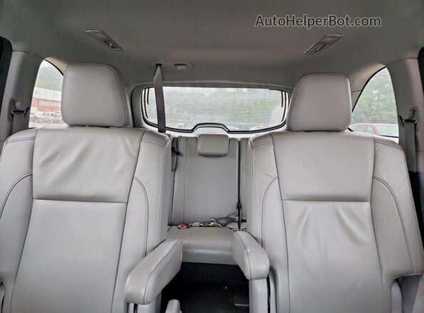 5TDJZRFH9JS532891 2018 TOYOTA HIGHLANDER White Rear seats view