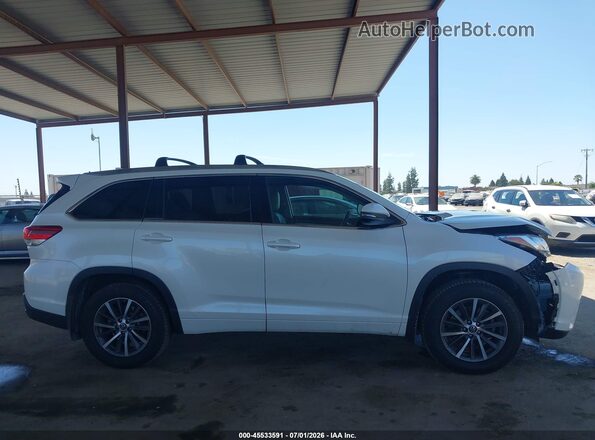 5TDJZRFH9JS548640 2018 TOYOTA HIGHLANDER White Вид задньої частини салону