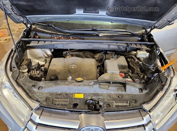 5TDJZRFHXHS441932 2017 TOYOTA HIGHLANDER Silver ძრავის განყოფილების ხედი