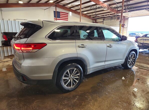 5TDJZRFHXHS441932 2017 TOYOTA HIGHLANDER Silver უკანა მარჯვენა