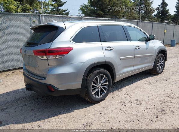5TDJZRFHXJS556987 2018 TOYOTA HIGHLANDER Silver Trasero derecho