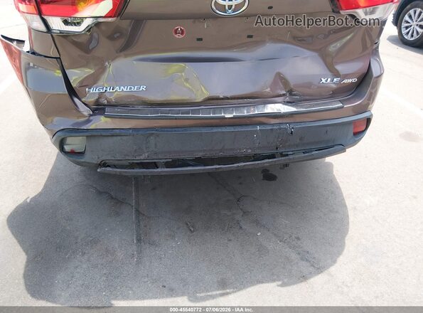 5TDJZRFHXJS801352 2018 TOYOTA HIGHLANDER Brown Вид спереду